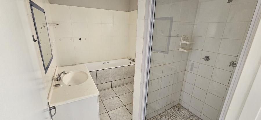 1 Bedroom Property for Sale in Quigney Eastern Cape